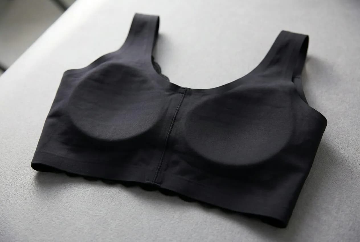 Inside the One-Piece Back With No Edge to Fold Over